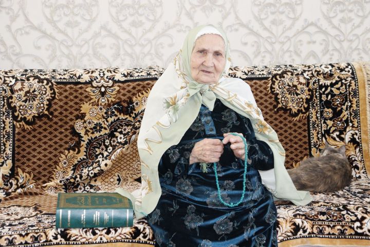 Жительница Чистополя принимала поздравления с 90-летием