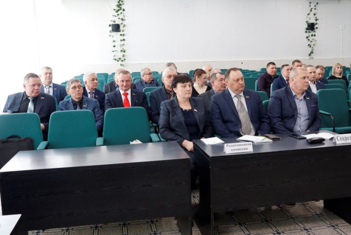 Депутаты обсудили экономическое развитие Чистопольского района и благоустройство города