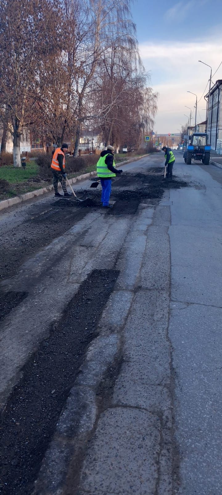 В этом сезоне планируется провести ямочный ремонт чистопольских дорог на площади около 3-х тысяч квадратных метров