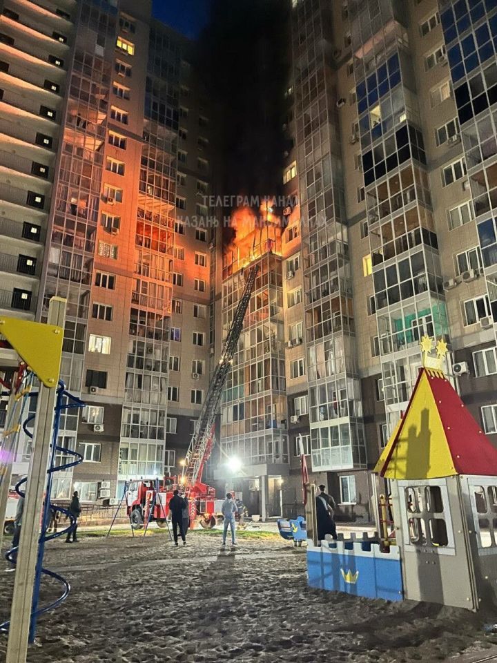Четыре балкона пострадали от пожара в казанской многоэтажке