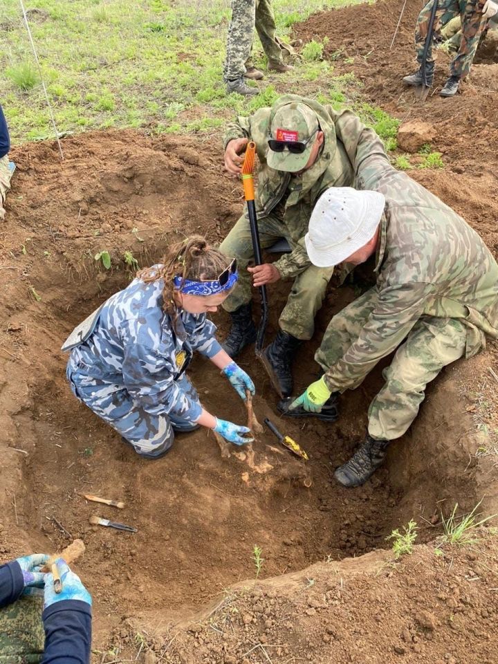 Чистопольский военно-патриотический поисковый отряд во время раскопок обнаружил останки 31 солдата