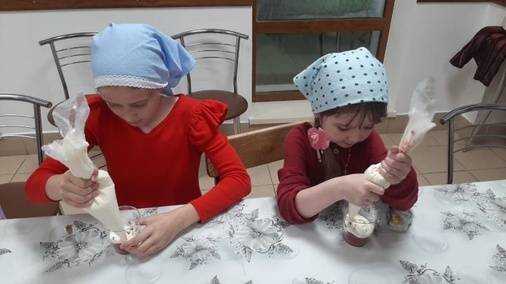 В чистопольской воскресной школе состоялся кулинарный мастер-класс