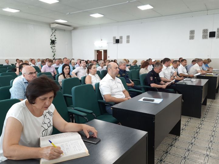 Глава Чистопольского района представил новых руководителей