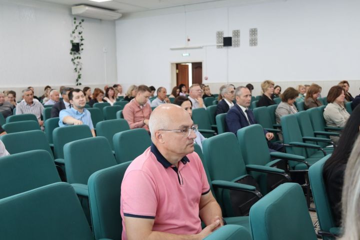 Дмитрий Иванов: «Трудовым коллективам нужно пройти промышленную диспансеризацию»