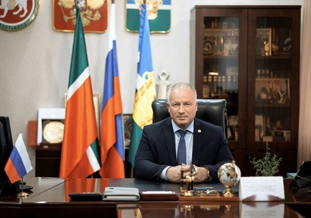 Глава Чистопольского района поздравляет с Днем работника сельского хозяйства и перерабатывающей промышленности