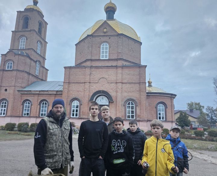 В Чистопольских Выселках юные мастера осваивают искусство ковки и сварки