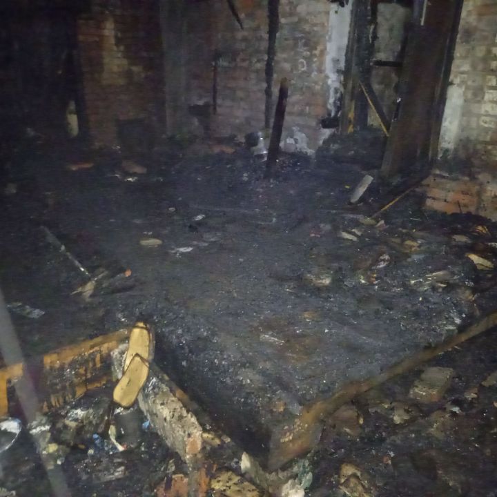 В селе Чистопольского района сгорела веранда и кровля жилого дома