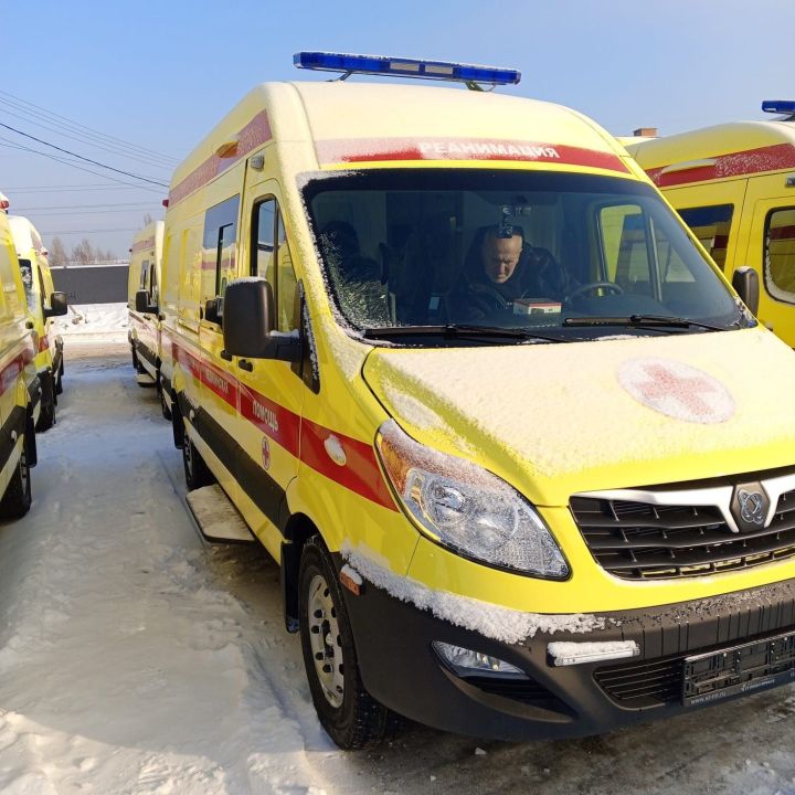 Парк станций скорой медицинской помощи Чистопольской ЦРБ пополнился новым автомобилем
