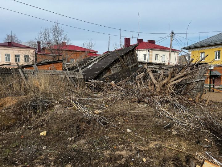 В Чистополе активно ликвидируют ветхие постройки