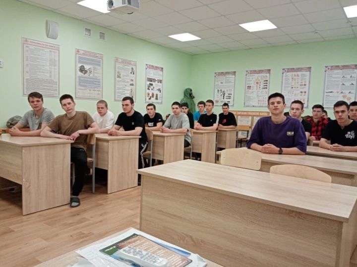 «Солдаты Чернобыля»: патриотическое мероприятие для курсантов Чистопольской школы ДОСААФ