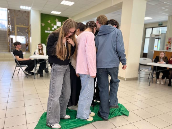 Ток-шоу в Молодёжном центре: игры, творчество и победы