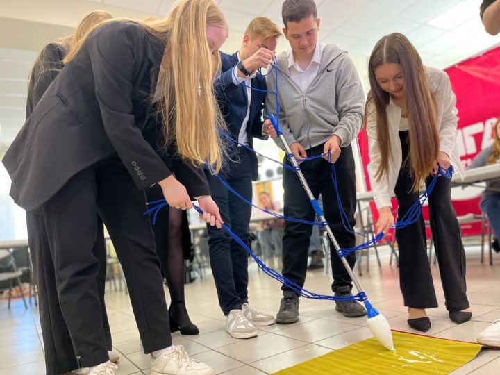 Ток-шоу в Молодёжном центре: игры, творчество и победы