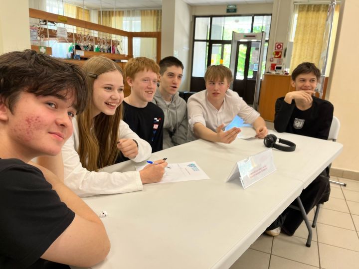 Ток-шоу в Молодёжном центре: игры, творчество и победы