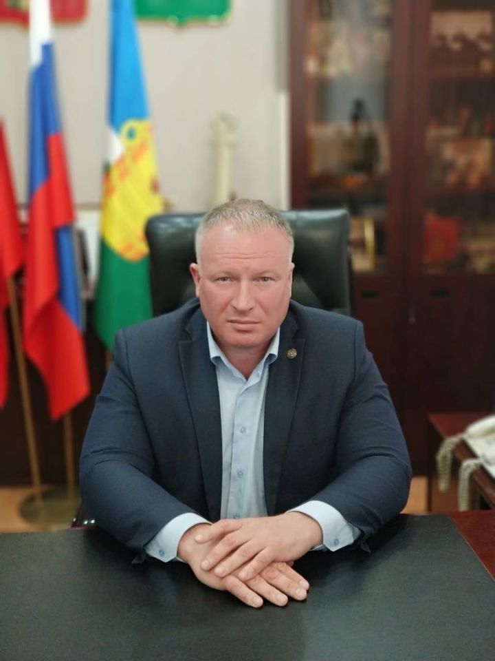 Глава Чистопольского района поздравляет с Днем предпринимательства