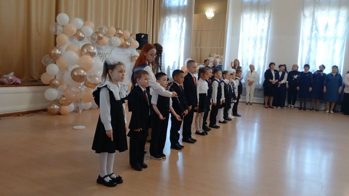 Торжественный последний звонок прозвучал в Гимназии № 2