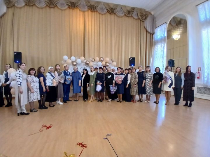 Торжественный последний звонок прозвучал в Гимназии № 2