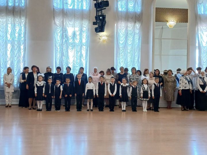 Торжественный последний звонок прозвучал в Гимназии № 2