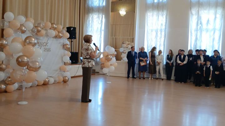 Торжественный последний звонок прозвучал в Гимназии № 2