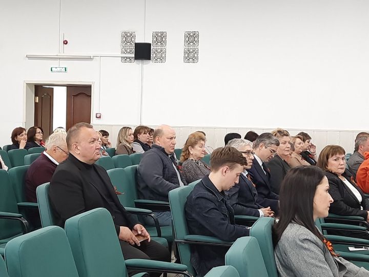 Дмитрий Иванов подвел итоги недели: посевная кампания, безопасность и открытие туристического сезона