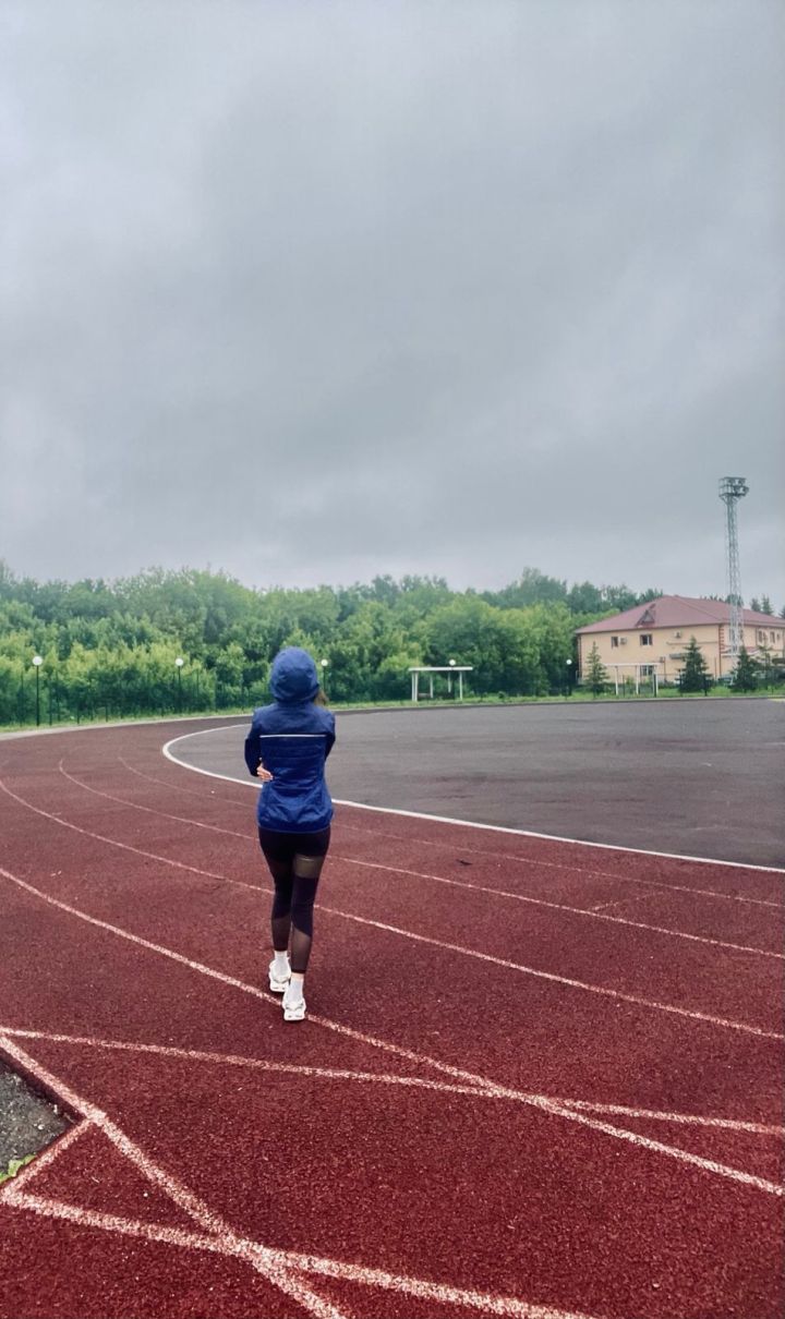 Быстрая ходьба или бег: что лучше для похудения новичкам