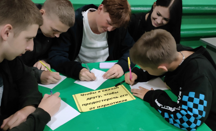 В селе Чистопольского района прошла антинаркотическая беседа для молодежи «Не сломай судьбу свою»