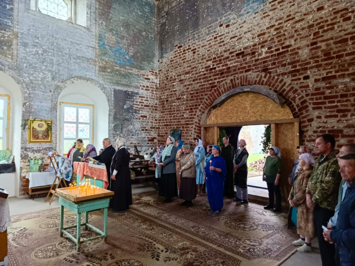 В старинном храме Чистопольского района возобновились богослужения