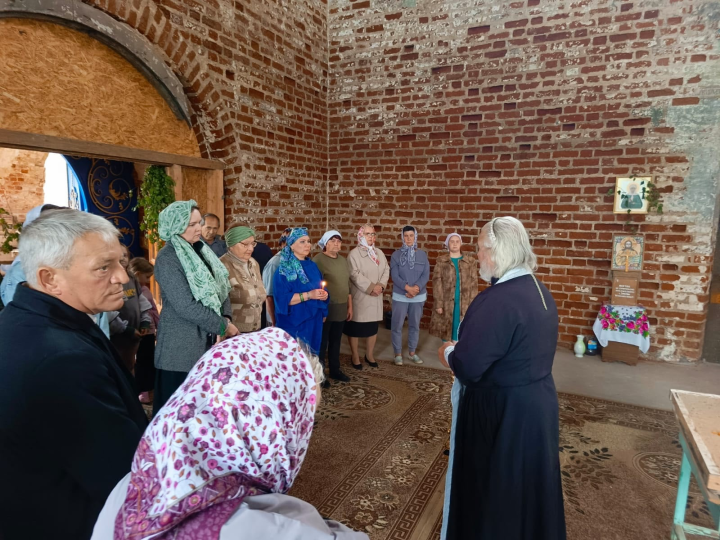 В старинном храме Чистопольского района возобновились богослужения
