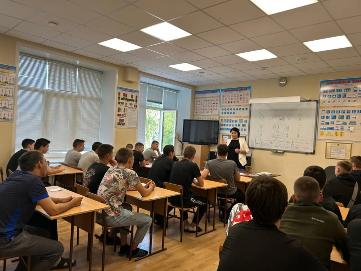 Чистопольским курсантам рассказали как защититься от мошенников