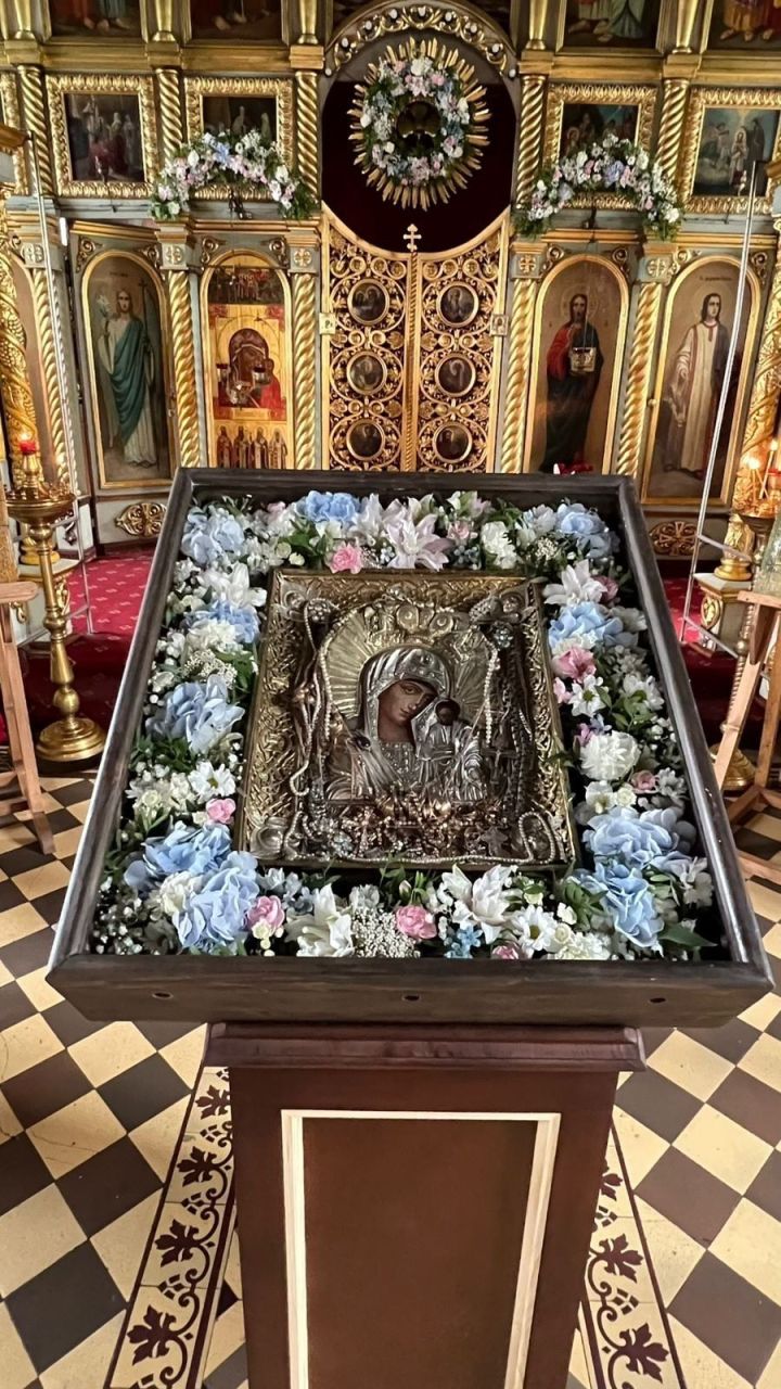 Престольные торжества в честь Казанской иконы Божией Матери прошли в Чистополе