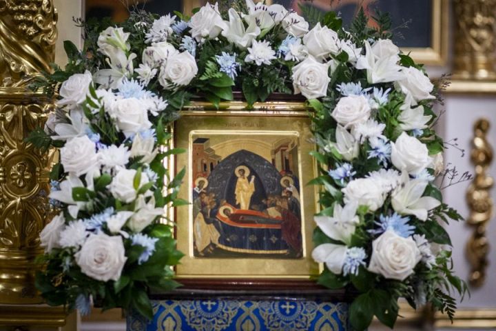 Успение Пресвятой Богородицы: история, смысл и традиции праздника