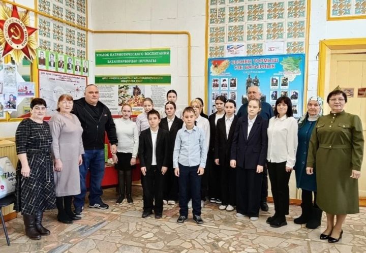 В селе Татарская Багана состоялась встреча жителей с участником СВО