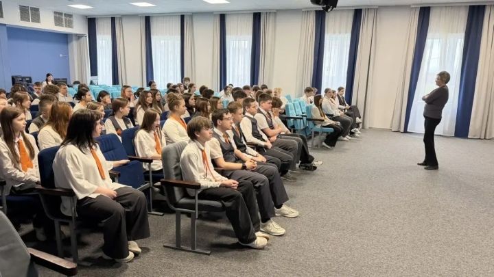 Врач-нарколог Чистопольской ЦРБ рассказал школьникам о последствиях наркозависимости