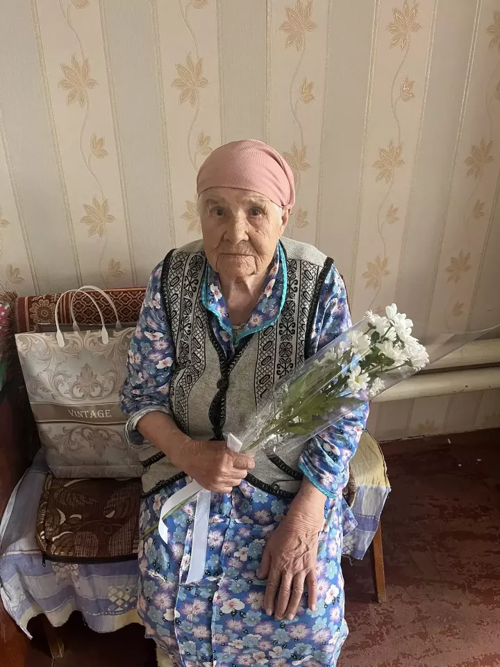 В Чистополе труженица тыла Надзия Шамсутдинова отметила 96-летие