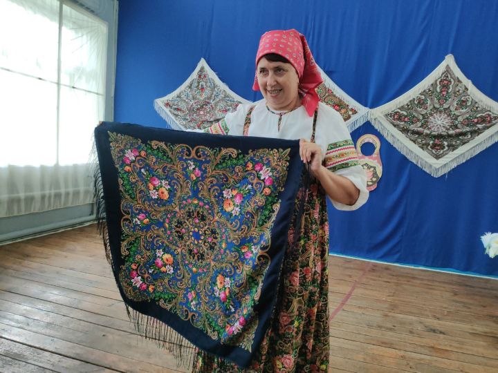 В Чистопольском районе прошел фольклорный праздник «Волшебный мир платков»