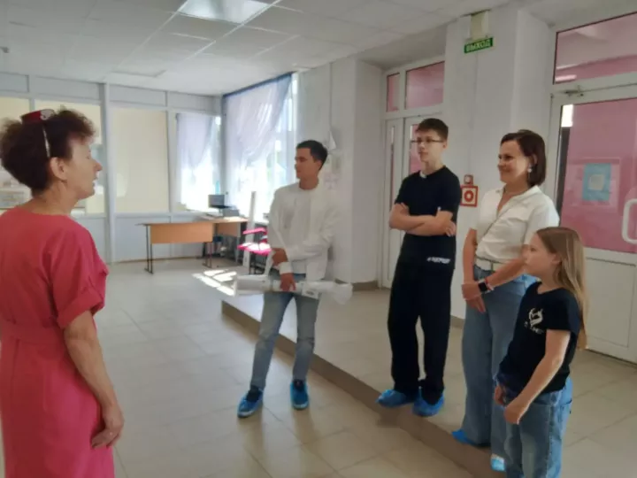 Тумышы белән Яуширмә авылыннан булган Габделхәй Хөснуллинның оныгы Елена Казакова, туганлык җепләрен эзләп, Чистай якларына кайтты (1нче өлеш)
