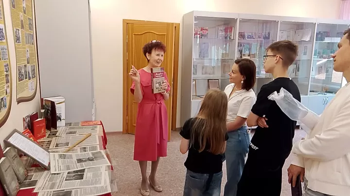 Тумышы белән Яуширмә авылыннан булган Габделхәй Хөснуллинның оныгы Елена Казакова, туганлык җепләрен эзләп, Чистай якларына кайтты (1нче өлеш)