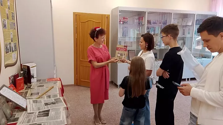 Тумышы белән Яуширмә авылыннан булган Габделхәй Хөснуллинның оныгы Елена Казакова, туганлык җепләрен эзләп, Чистай якларына кайтты (1нче өлеш)