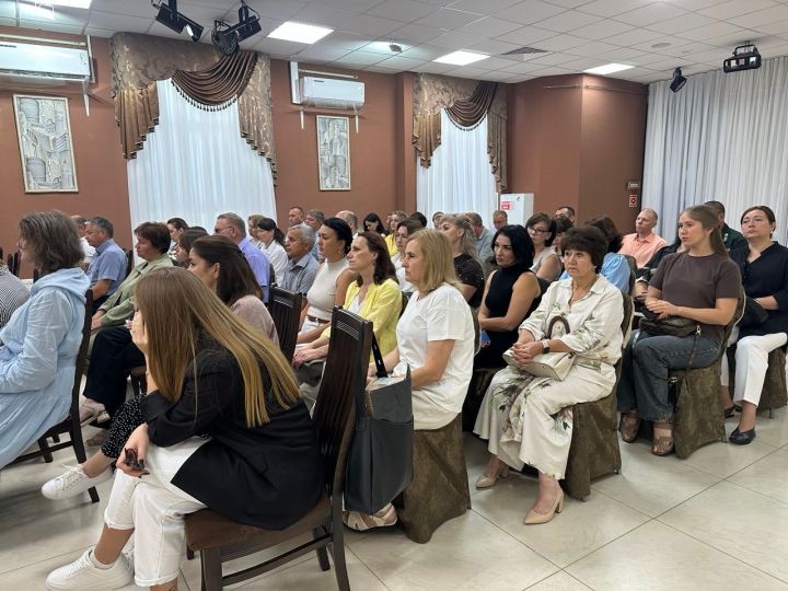 «Кайберәүләр паникага бирелде»: Чистай районы башлыгы пилотсыз очкычлар һөҗүме янаганда эш итү тәртибен искә төшерде