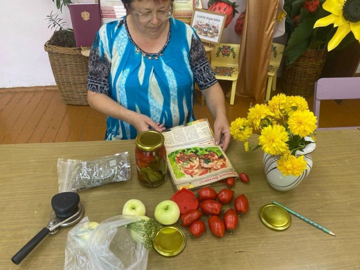 В селе Чистопольского района состоялась встреча, посвященная традициям домашнего консервирования