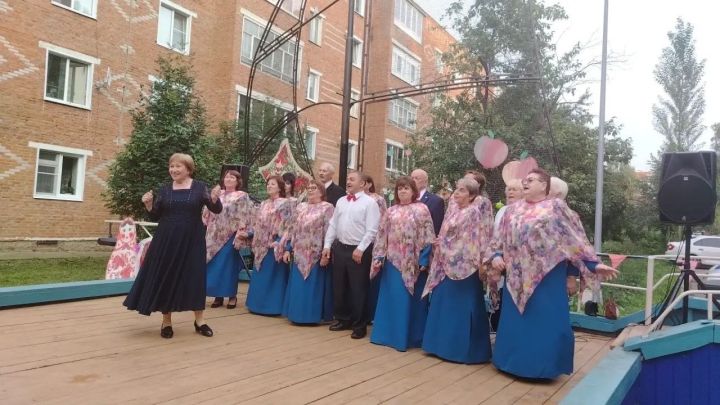На чистопольской «Бригантине» прошёл «Яблочный спас во дворе у нас!»