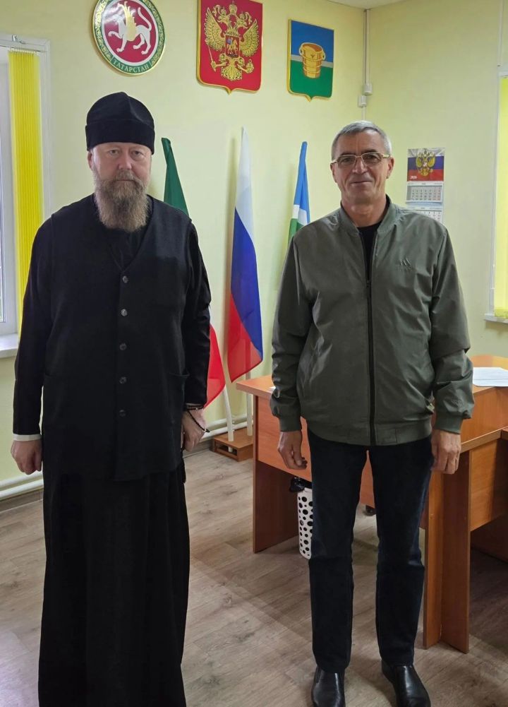 Епископ Филарет обсудил с главой поселения строительство храма в Юлдузе