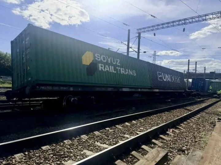 На станции Юдино сошли с рельсов четыре вагона грузового поезда