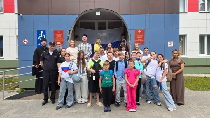 В чистопольском детском доме проводили во взрослую жизнь пятерых выпускников