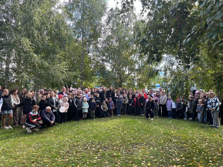В Скарятинском саду открыли учебный год воскресных школ Чистопольского благочиния