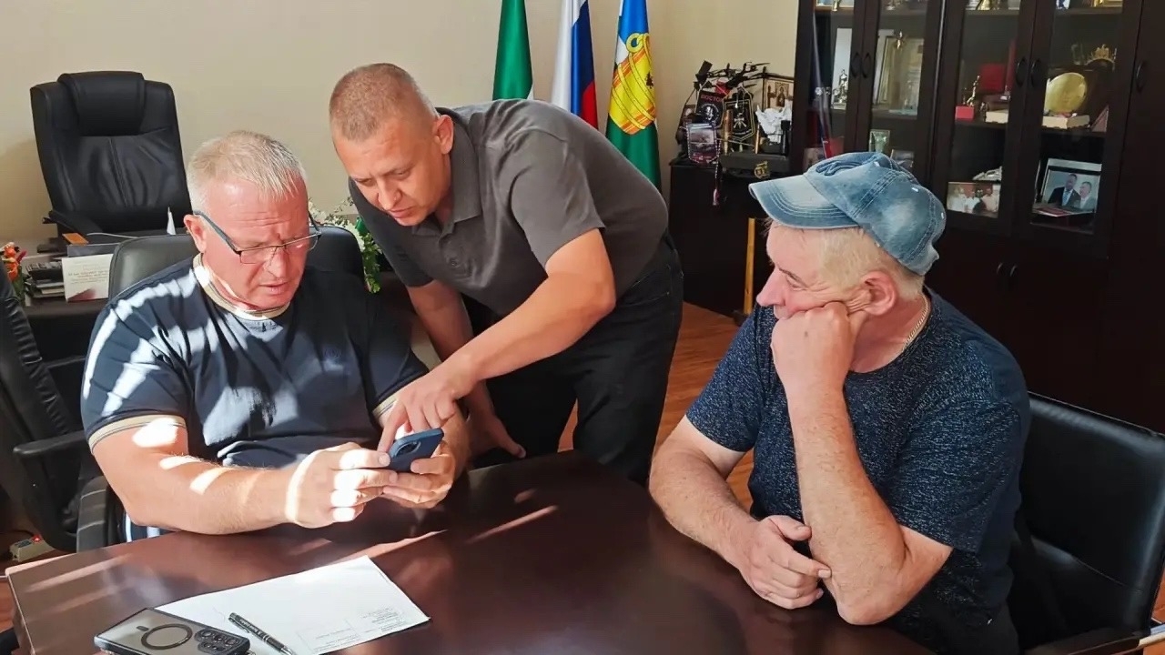 фото: Дмитрий Иванов провел прием граждан