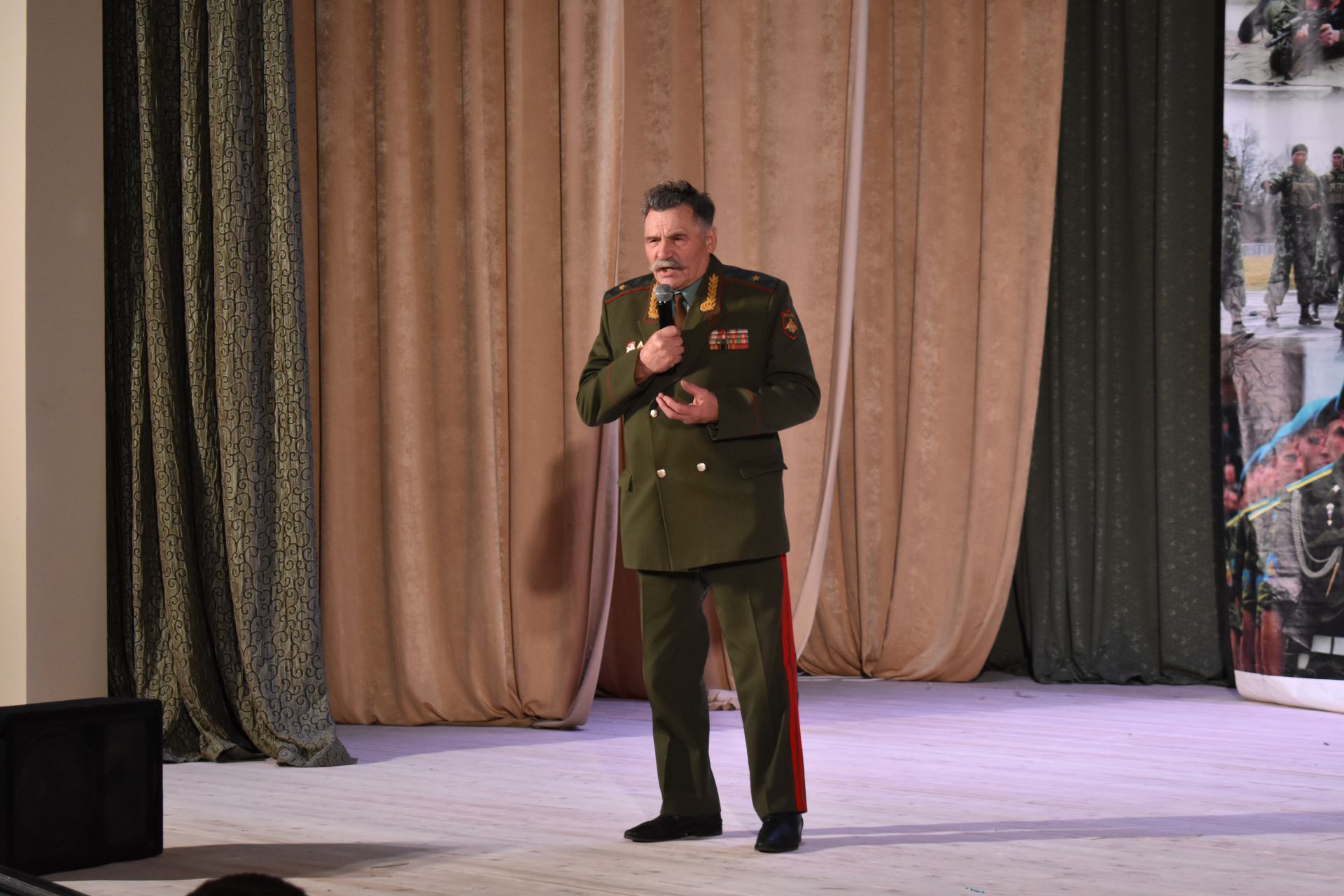 Для будущих чистопольских солдат прошел День призывника (фоторепортаж)