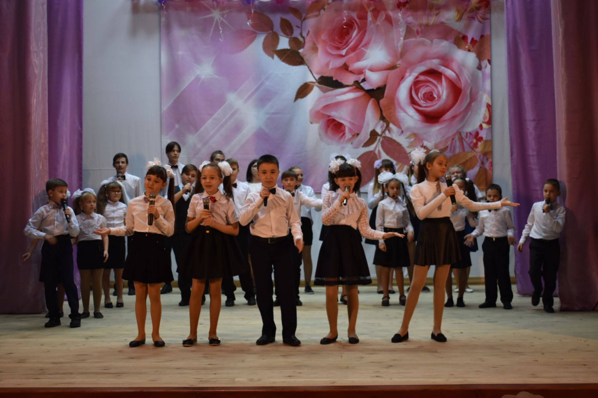 В Чистополе поздравляли с профессиональным праздником педагогов (фоторепортаж)