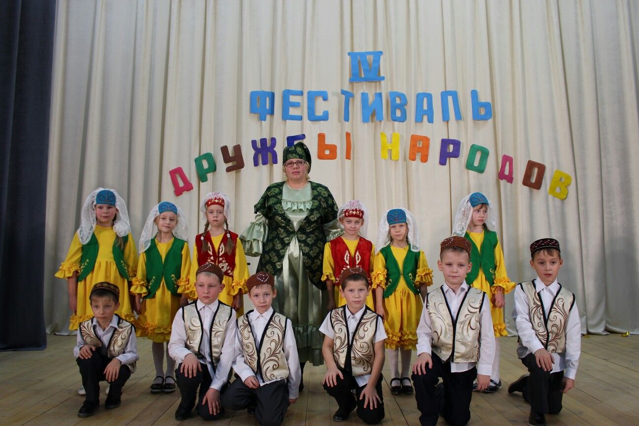 Школьники Чистопольского района показали красоту и уникальность разных народов