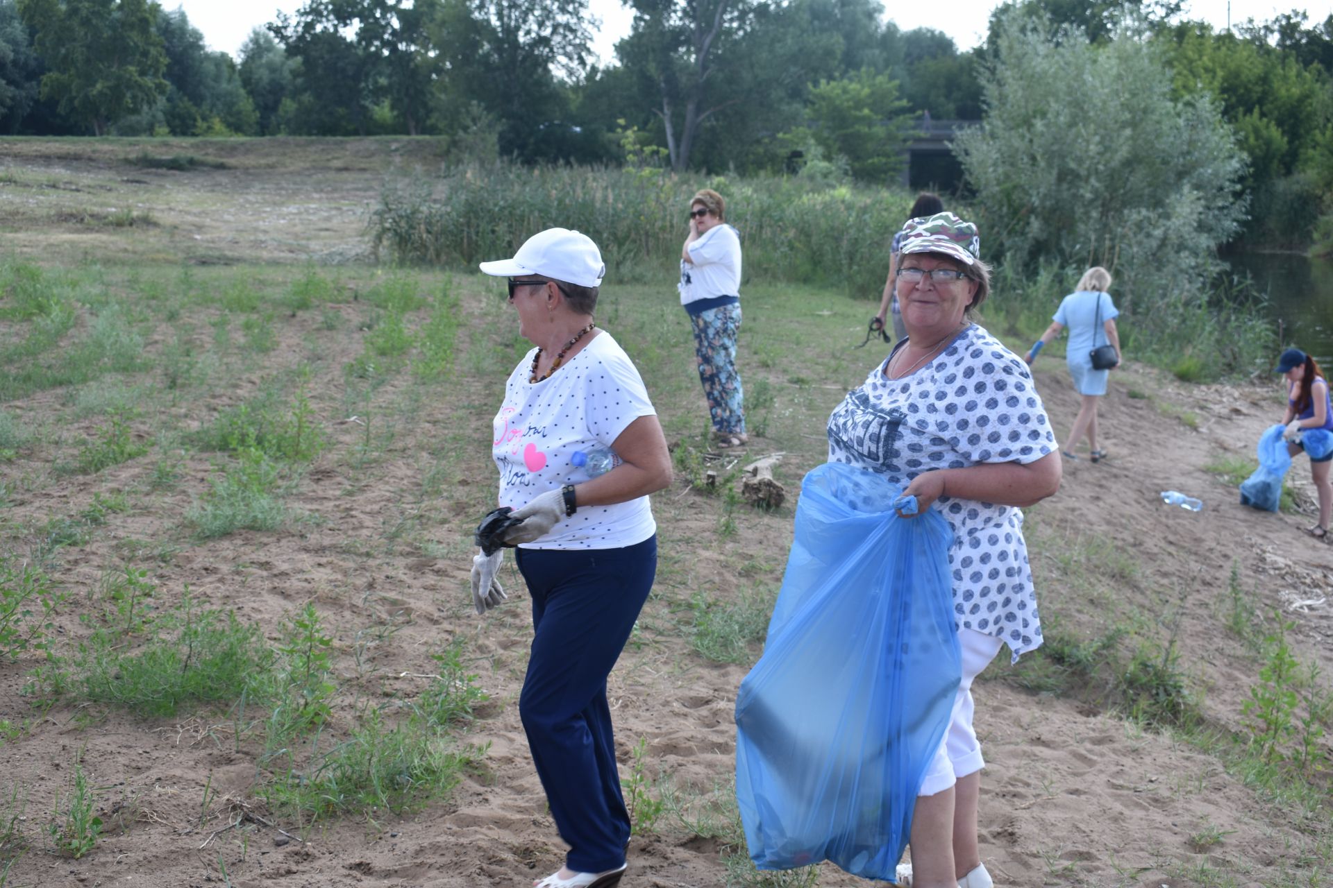 В Чистополе состоялась экологическая акция "Чистый берег"