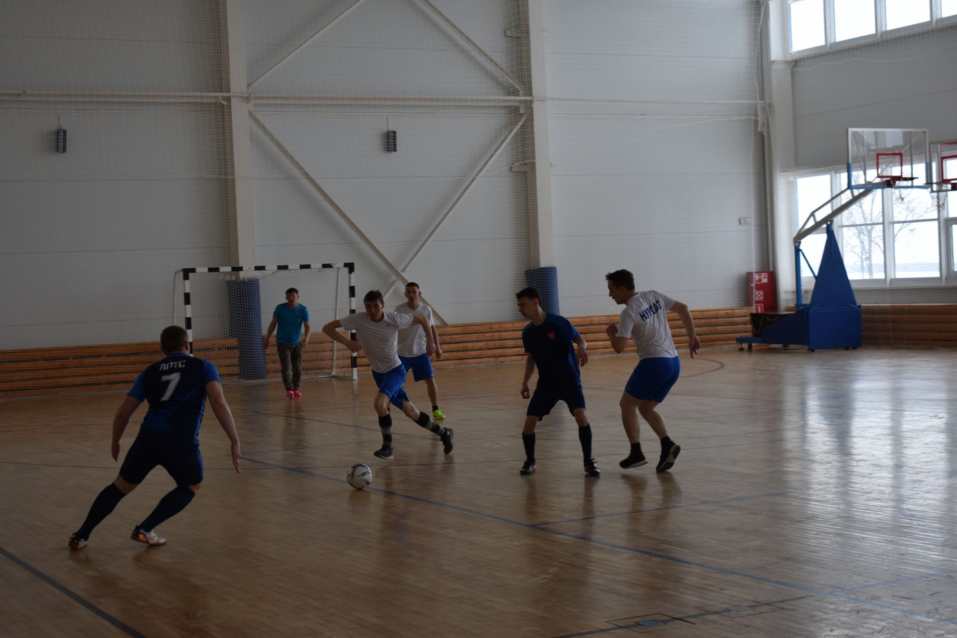 В Чистополе состоялся чемпионат по мини-футболу между ПТС Татарстана (фоторепортаж)